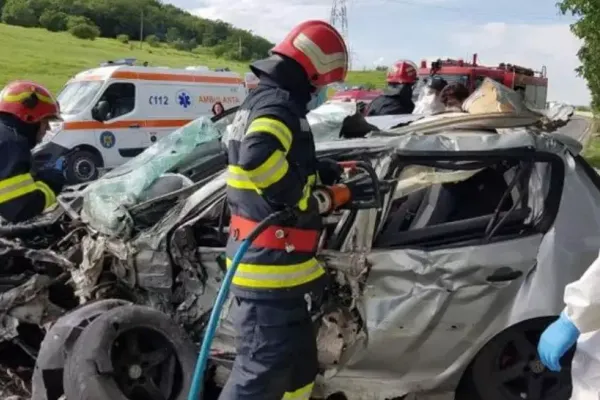 Accident grav, în jud. Alba: două victime, după impactul cu un camion