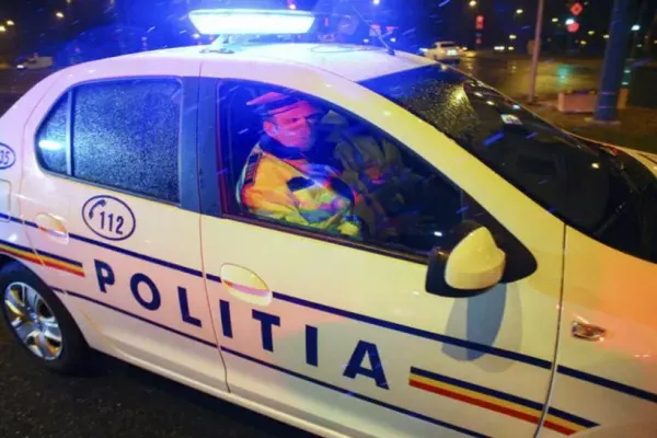 Prahova: Un tânăr de 18 ani a lovit cu maşina trei pietoni, printre care și minori