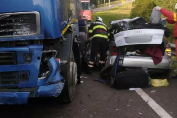 Accident rutier grav în Pasul Tihuţa. Un bărbat a murit, iar o femeie se află în stare de inconștiență