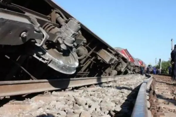 Accident feroviar la Sibiu: un tractor a fost lovit de tren. Echipajele SMURD au intervenit de urgență