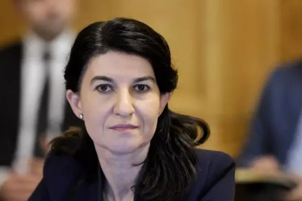 Violeta Alexandru, la Realitatea PLUS: ”Oamenii să se uite în spitale și să vadă că nu este de glumit!”