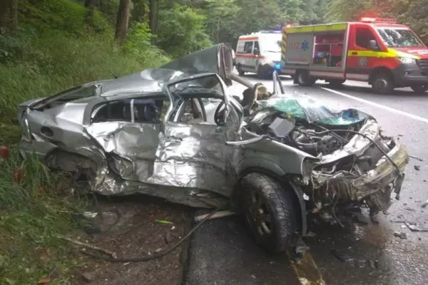 Accident grav în judeţul Covasna! A fost solicitat şi elicopterul SMURD de la Târgu Mureş