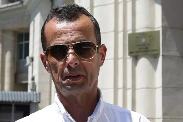 Manevrele sistemului: cum încearcă denigrarea lui Crin Antonescu. Atacul mincinos, demontat de un fost procuror