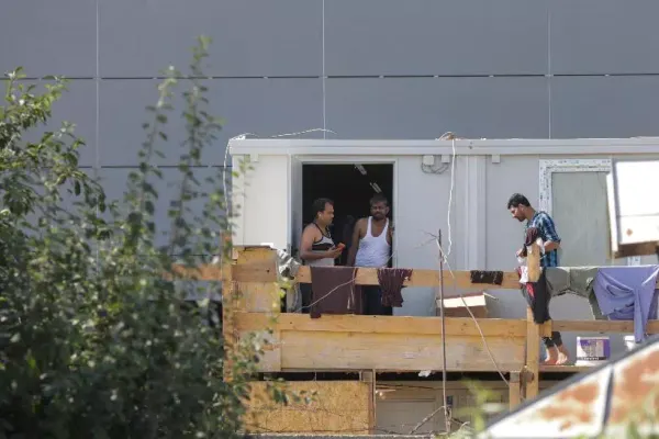 FOCAR de coronavirus la un șantier din București. 35 de indieni și nepalezi, suspectați de CoVID-19