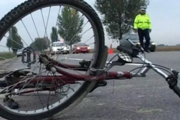 Tânăr biciclist, accidentat mortal. Șoferul și-a continuat initial drumul