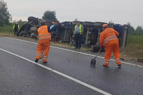 Accident cumplit pe DN 1: două persoane au murit pe loc, trei au fost rănite