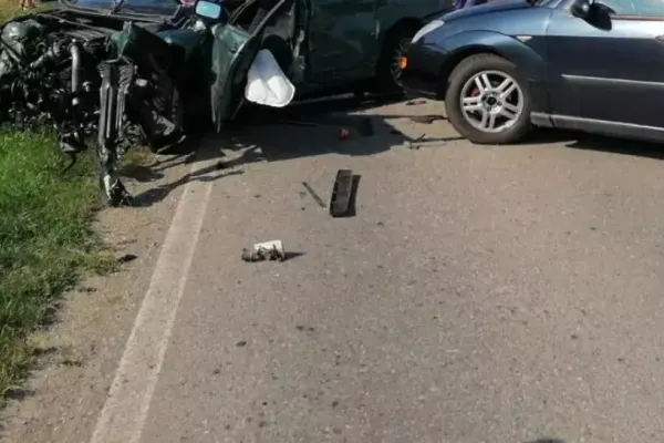 Accident CUMPLIT între Ocna Sibiului și Șura Mică: 5 RĂNIȚI, printre care un copil de 7 ani, și trei mașini avariate