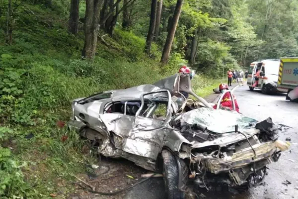 Tragedie pe DN11! Doi morți într-un accident rutier produs între un autoturism și un autotren