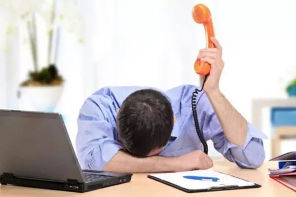 Angajații care au lucrat în regim de telemuncă pot primi 2.500 de lei de la Guvern. În ce condiții se dau banii
