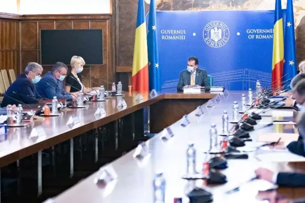 Ședință de Guvern la Palatul Victoria | Miniștrii vor prelungi aplicarea unor măsuri de protecție socială aprobate în contextul răspândirii virusului