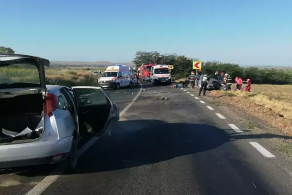FOTO Accident grav în Tulcea. Patru persoane au fost rănite