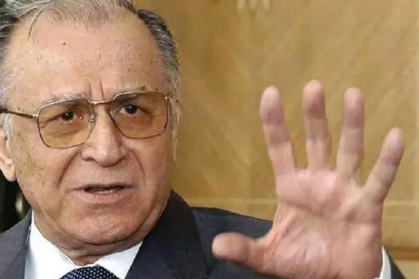 Fost șef din Servicii, dezvăluiri exclusive - "Iliescu, împușcat dacă nu vorbea cu Moscova - Roman avea legături cu Franța"