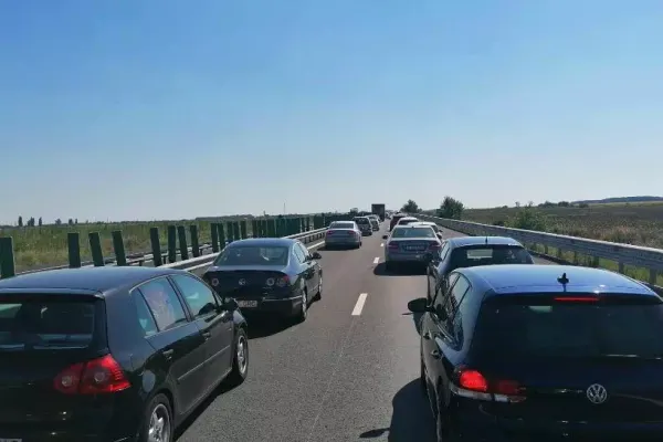 Accident mortal pe Autostrada Soarelui. O persoană a decedat, iar alte două au ajuns la spital