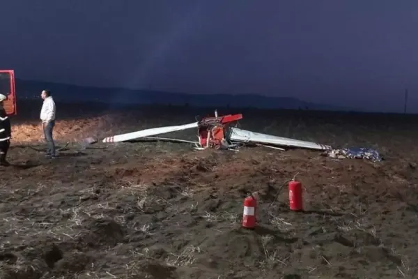Un avion al armatei din Ucraina s-a PRĂBUȘIT și a luat foc la aterizare! Cel puțin 20 de morți! Două persoane sunt căutate