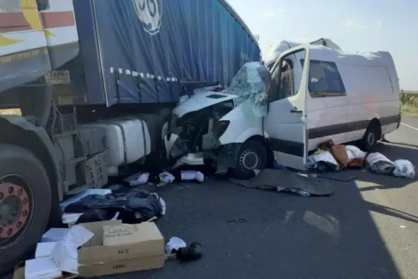 FOTO/ Accident mortal în Ialomița. Prezența unui elicopterul SMURD, solicitată