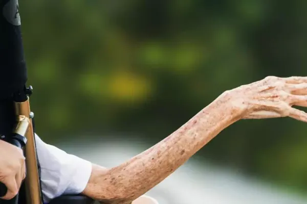 FOCAR de COVID-19 la un cămin de bătrâni din județul Buzău! Aproape toți seniorii sunt INFECTAȚI cu noul coronavirus