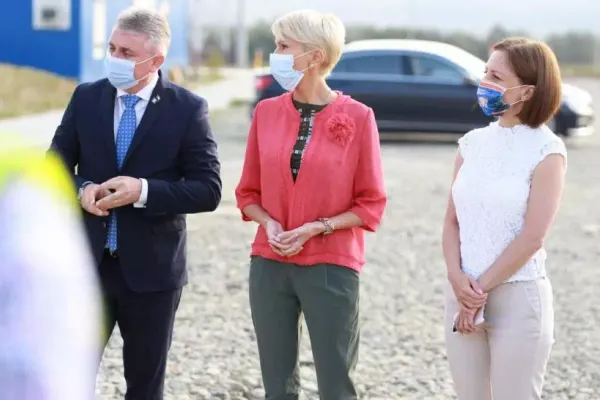 Turcan: ”Primul tronson al autostrăzii Sibiu - Piteşti, reprezentativ pentru proiectele deblocate de Guvern, după ce ani în șir au fost uitate în sertare”