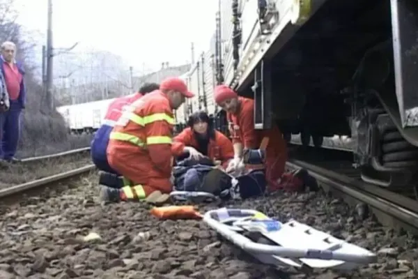 Accident feroviar în municipiul Brașov: O femeie a fost lovitã de tren