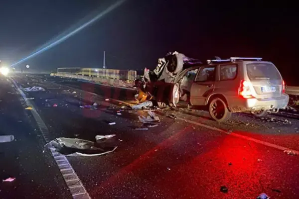 UPDATE Accident înfiorător în județul Vaslui. Doi morti, un bãrbat si o fetitã de 4 ani. Un bebeluș de 9 luni, rănit