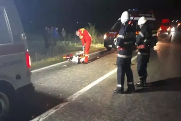 Accident grav în Călărași. Un mort și mai mulți răniți după ce o mașină a lovit o căruță - FOTO