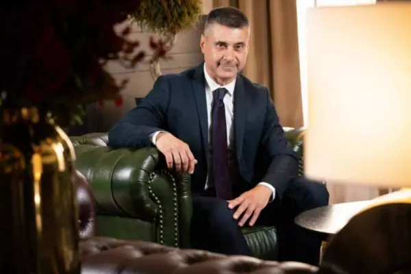 Ambasadorul Israelului în România, la Realitatea PLUS: „Urmăresc ce face Guvernul român cu pandemia. Este asemănător cu ce face guvernul israelian”