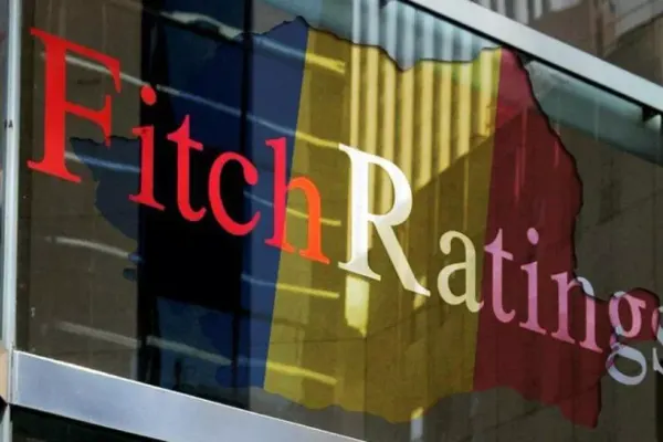 Fitch: Căderea Guvernului și deteriorarea contextului macroeconomic pun în pericol eforturile de consolidare fiscală