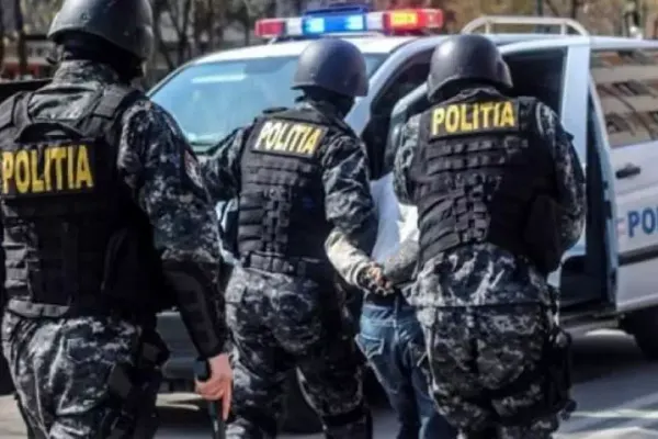 Descinderi cu 400 de polițiști într-un complex comercial din Capitală, într-un dosar privind vânzarea de produse contrafăcute