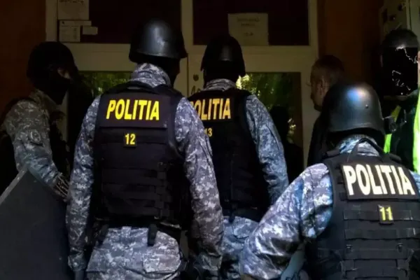 Poliţiştii din Mehedinţi au descins la Gherla! Două persoane sunt acuzate că au furat monede din aur în valoare de 400.000 de lei