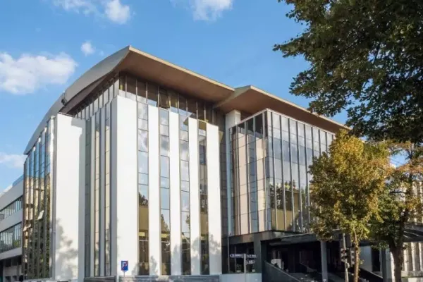 Primăria municipiului Galați își suspendă activitatea cu publicul în urma unui focar de Covid-19