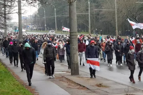 VIDEO | Noi proteste în Belarus. Poliția a scos în stradă blindate și tunuri cu apă