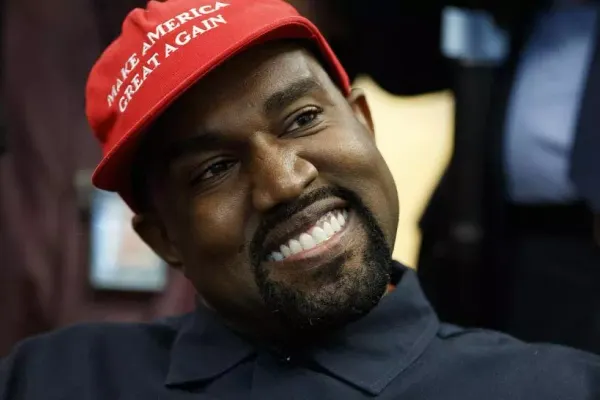 Kanye West, vizită în Rusia. Apariție șocantă a rapper-ului american la Moscova!