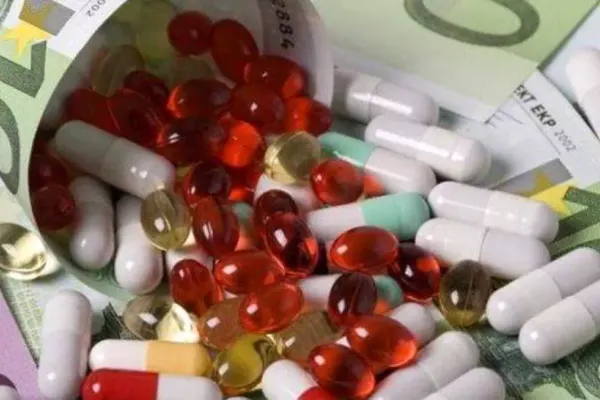 „Culisele statului paralel” | CARACATIȚA uriașă din Sănătate, MAFIA medicamentelor și cum rămân bolnavii fără tratament