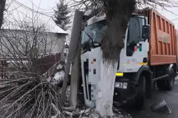Val de accidente pe șoselele țării din cauza zăpezii