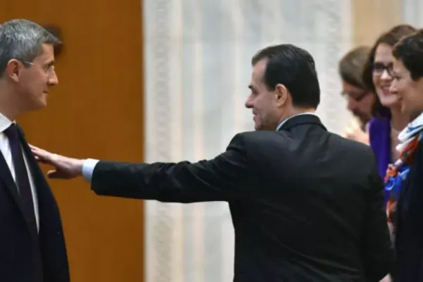 PNL, USR-PLUS și UDMR au semnat ACORDUL de coaliție. Orban: "Vom da României un guvern competent" - DESCARCĂ documentul