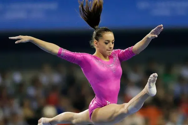 Larisa Iordache, aur cu scandal la Campionatele Europene de gimnastică. A fost nevoie de intervenția antrenorilor