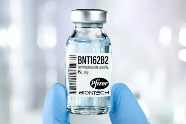 Pfizer ar putea fi acționat în justiție de Italia din cauza întârzierii în livrarea vaccinului anti-Covid