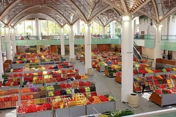 Alimente și cu 50% mai scumpe în anumite orașe! Prețurile la mâncare diferă în piețele din țară - Care e cel mai scump oraș din România
