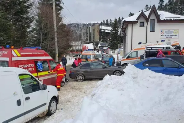 Accident grav, în Azuga: doi copii au căzut în râu, după un accident