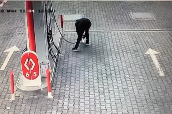 Incendiatorul casei de schimb valutar din Prahova, prins de polițiști