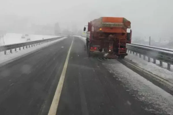 Accident în lanț din cauza poleiului pe Autostrada A3, în județul Ilfov