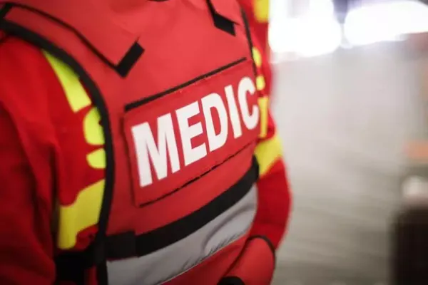 Accident CUMPLIT într-o comună din Dâmbovița - Un bărbat, adus URGENT în Capitală după ce și-a prins piciorul într-un utilaj agricol
