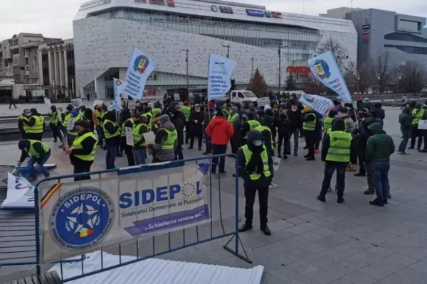 Protest al polițiștilor, la Craiova. Un miting de AMPLOARE, anunțat în Capitală, în februarie