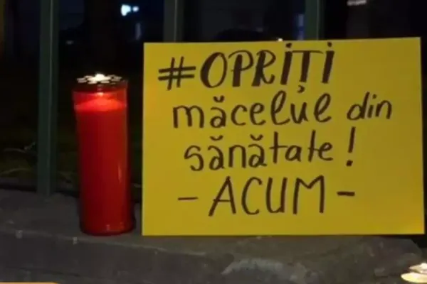 Protest la Institutul „Matei Balș” din Capitală: „Opriți măcelul din SĂNĂTATE” - Lumânări și flori pentru morții din incendiu