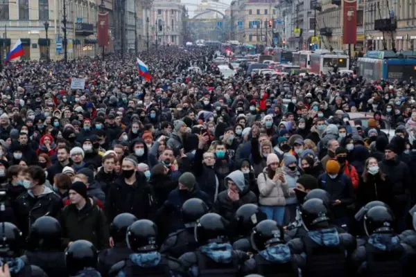 VIDEO | PROTESTE Rusia. Arestările masive din Moscova, criticate de Uniunea Europeană. Peste 4.400 de persoane au fost reținute