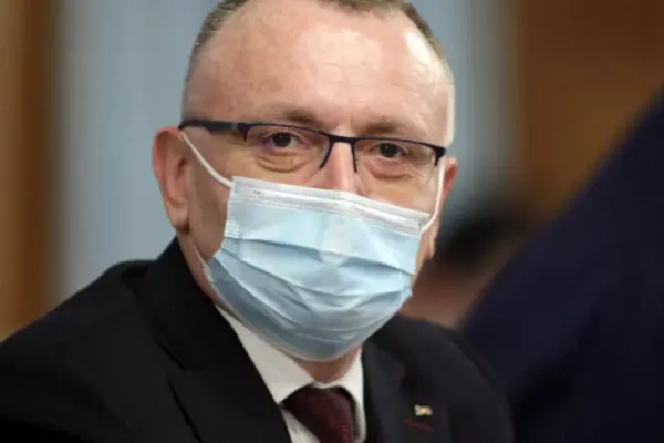 Sorin Cîmpeanu aduce din nou în discuție "sperietoarea" cu demisia. Care este FACTORUL-CHEIE de care ar depinde plecarea sa din Guvern