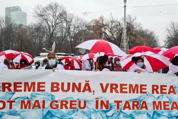 VIDEO Proteste al cadrelor medicale în aproape toată țara. Angajații din Sănătate sunt nemulțumiți de înghețarea salariilor