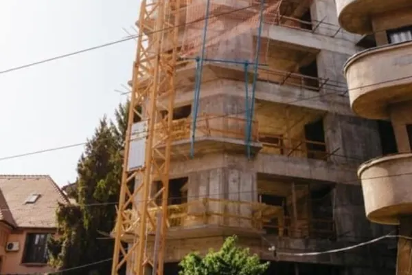 Nicușor Dan, despre lucrările la "construcția ilegală" din Vasile Lascăr 73-75: "Am trimis Poliția Locală și au oprit lucrările"