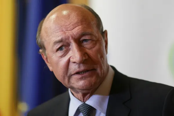 Traian Băsescu critică ideea de „guvern tranzitoriu”: „Batjocoresc Constituția”