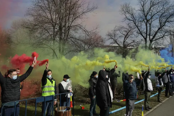Val de proteste în Capitală și în țară. Sindicaliștii din Sănătate, Poliție și CFR ies în stradă