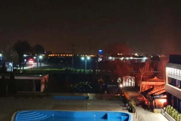 Explozie urmată de un incendiu la terasa unui restaurant din județul Prahova. Motivul: O butelie folosită la încălzire